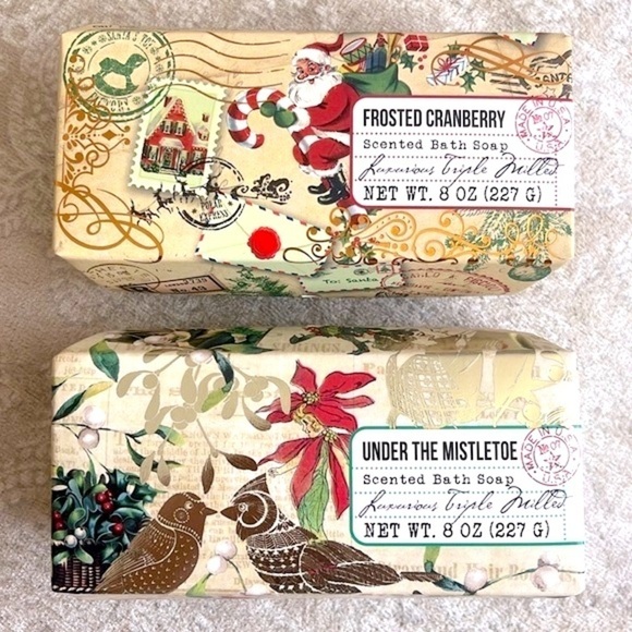 Brand New Set of 2 Triple-Milled Scented Bath Soap Christmas Cranberry Mistletoe - Picture 1 of 11